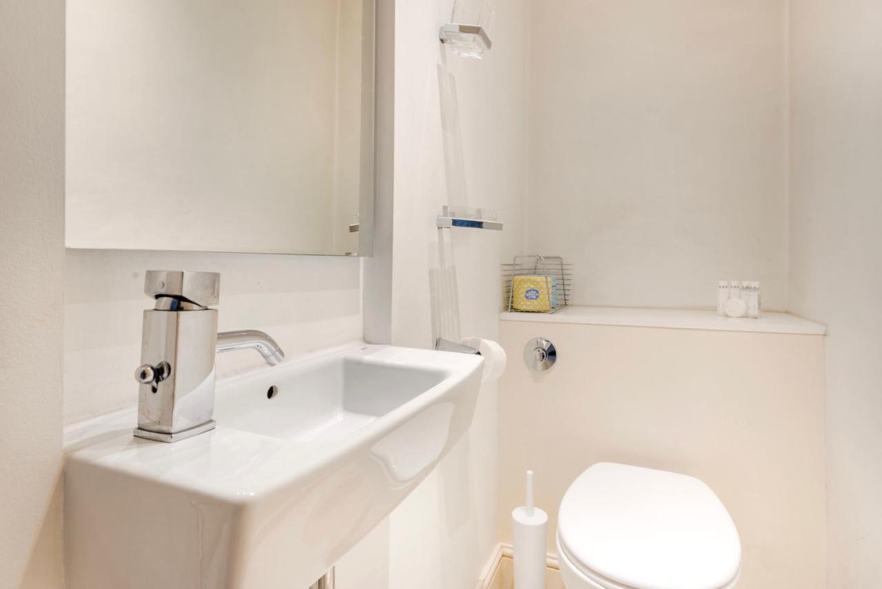 Classy And Spacious One Bedroom Flat In Amazing Location London Kültér fotó